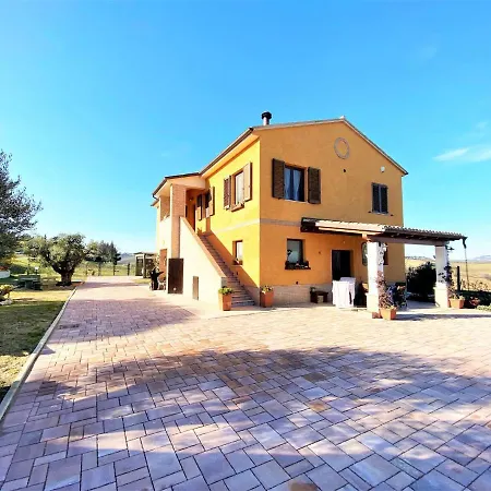 Tatil Evi Traditional Holiday Home In Recanati With A Private Pool